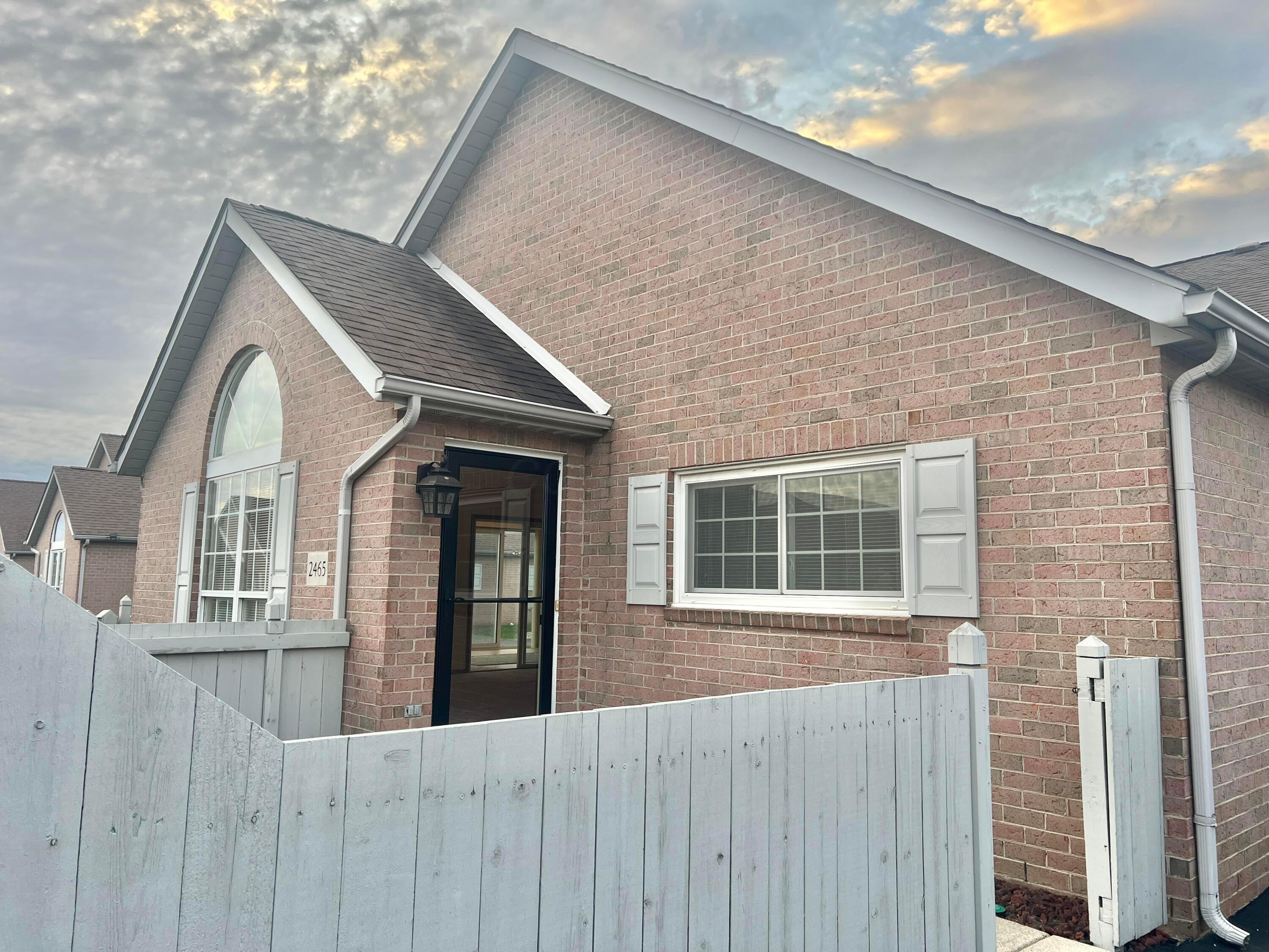 2465 Meadow Glade Drive 26