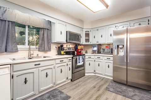 Tiny photo for 280 Wildwood Drive, Zanesville, OH 43701 (MLS # 225039513)