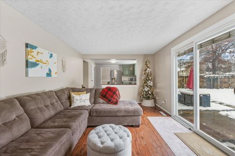 Tiny photo for 6456 Goldfinch Drive, Westerville, OH 43081 (MLS # 225044745)