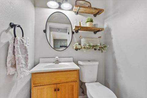 Tiny photo for 6456 Goldfinch Drive, Westerville, OH 43081 (MLS # 225044745)