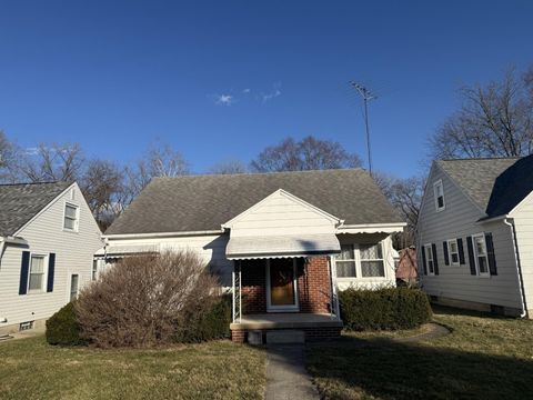 Photo of 810 N Eastwood Avenue N, Lancaster, OH 43130 (MLS # 226005459)