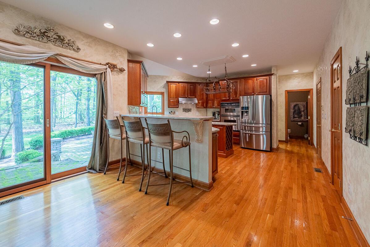 8884 Filiz Lane, Powell, Ohio image 16