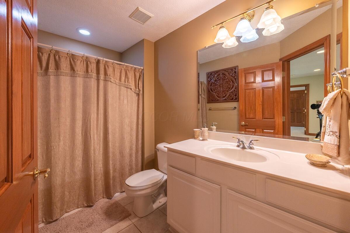 8884 Filiz Lane, Powell, Ohio image 37