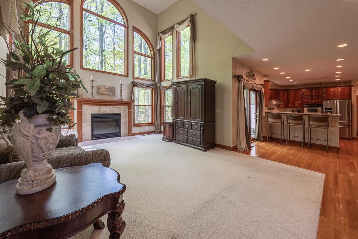 8884 Filiz Lane, Powell, Ohio image 13