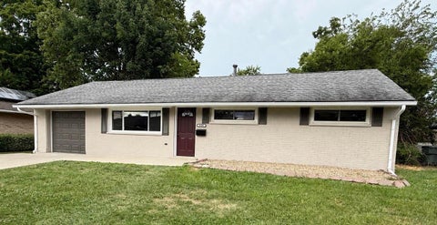 Photo of 930 W Stephen Drive W, Columbus, OH 43204 (MLS # 226029666)
