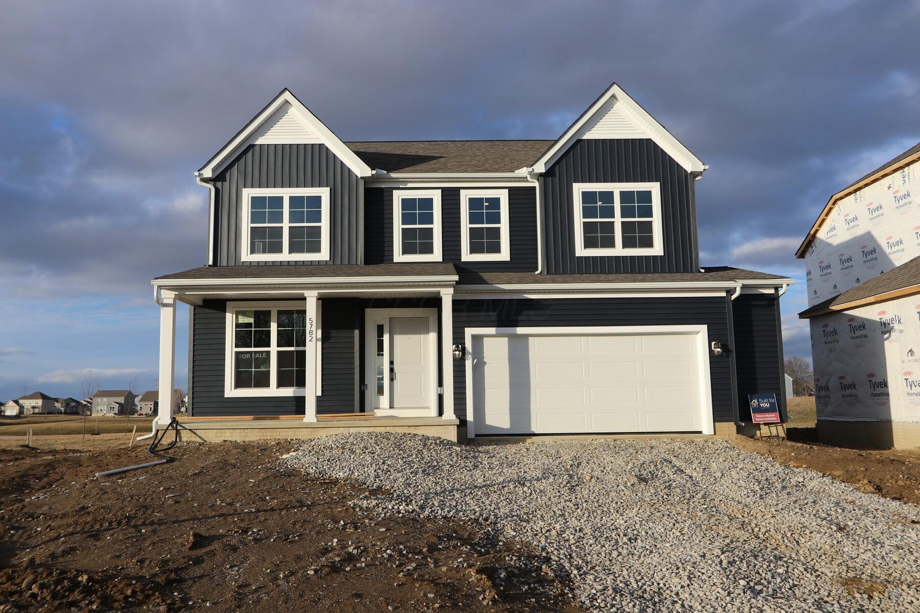 5782 Shadowfair Lane, Powell, Ohio image 1
