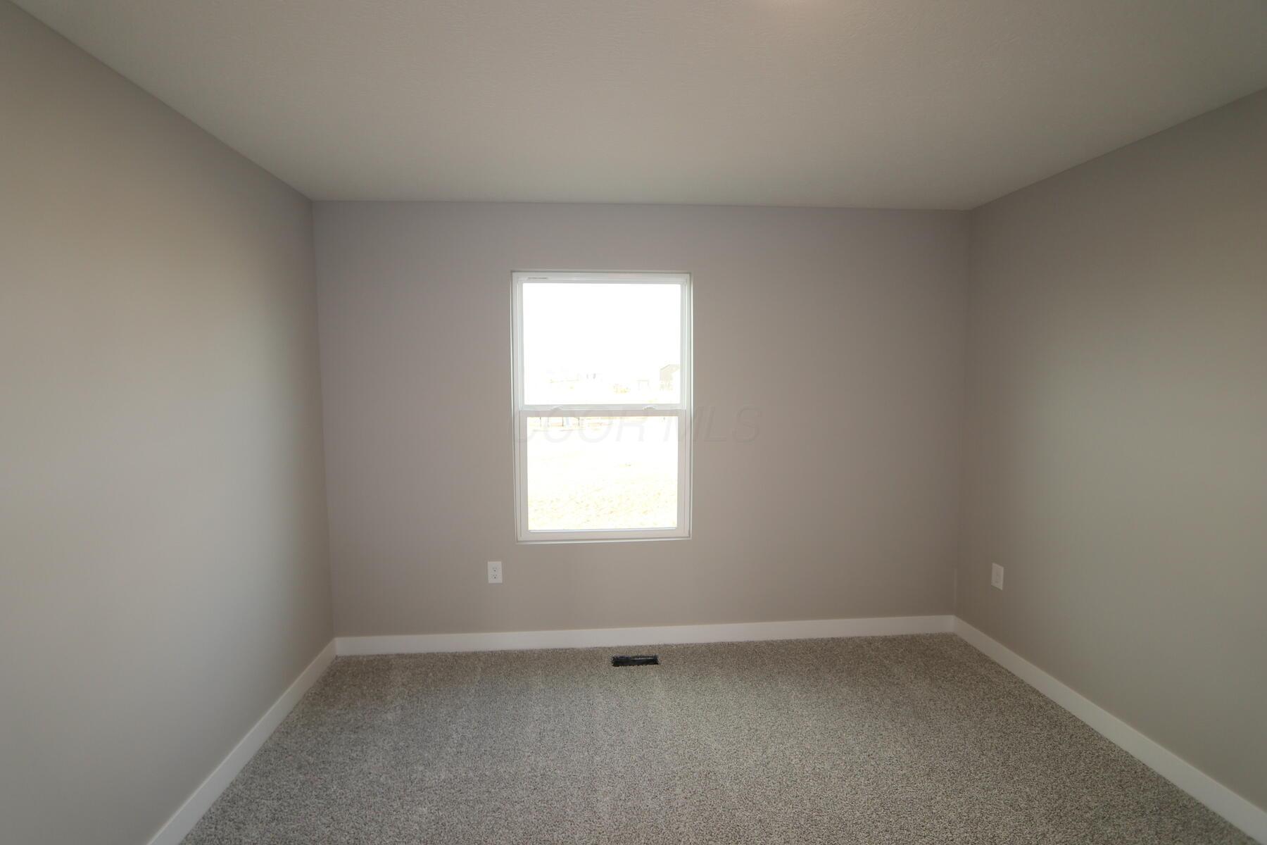 5782 Shadowfair Lane, Powell, Ohio image 13