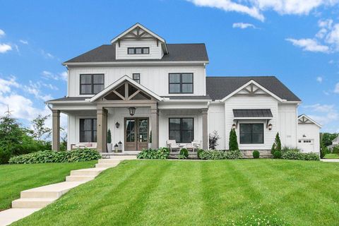 Photo of 1763 Scenic Bluff Court, Delaware, OH 43015 (MLS # 226019097)