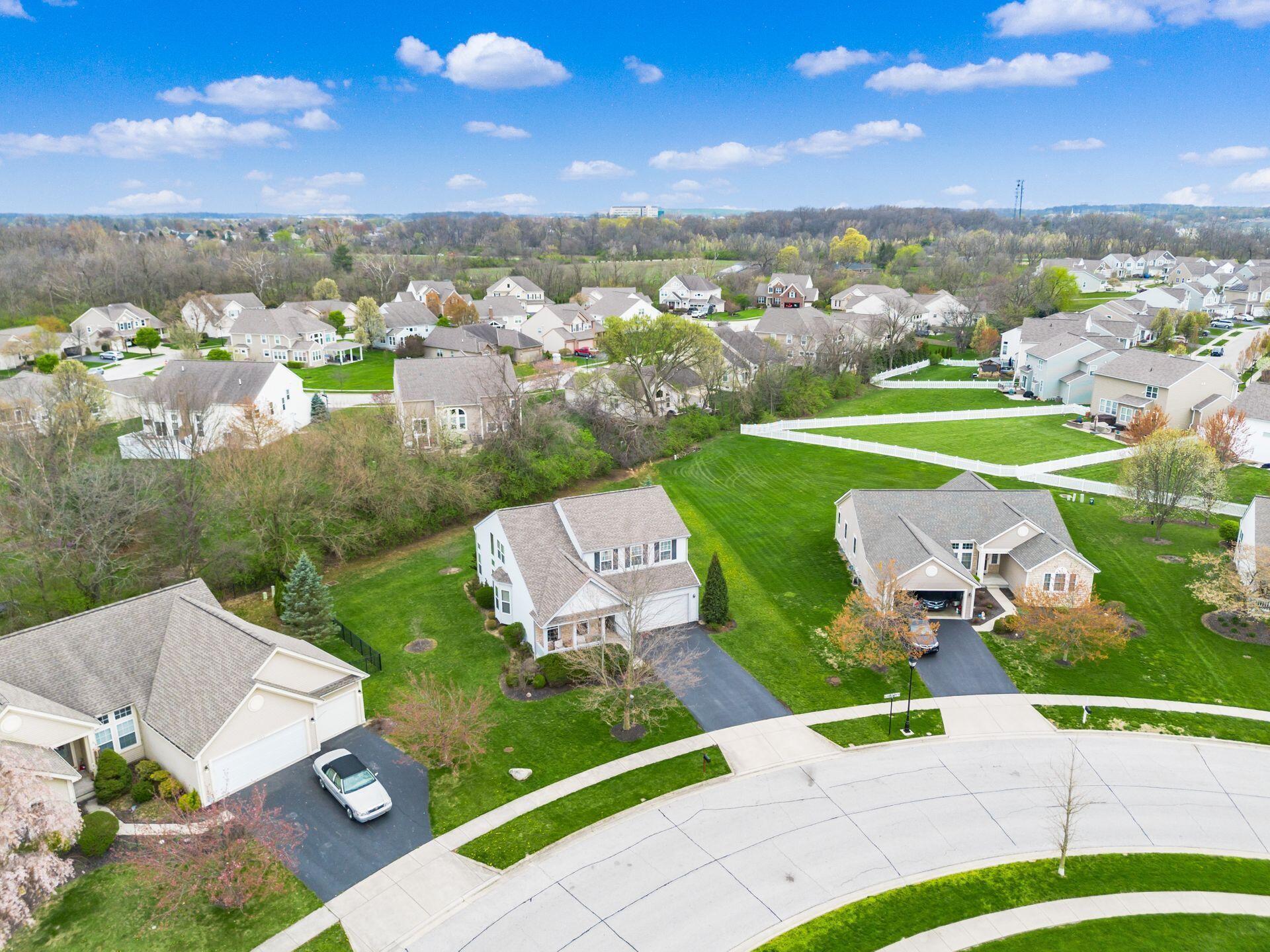 2065 Autumn Wind Drive, Grove City, Ohio image 45