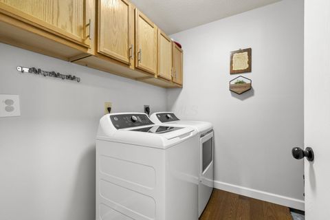 Tiny photo for 1930 Farmbrook Circle S, Grove City, OH 43123 (MLS # 226002842)