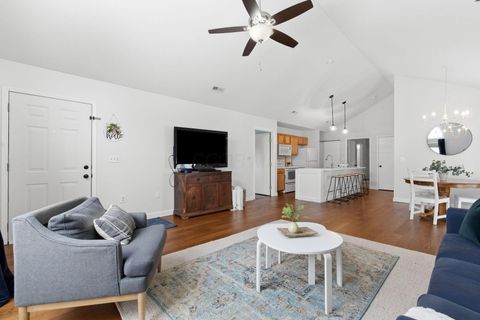 Tiny photo for 1930 Farmbrook Circle S, Grove City, OH 43123 (MLS # 226002842)