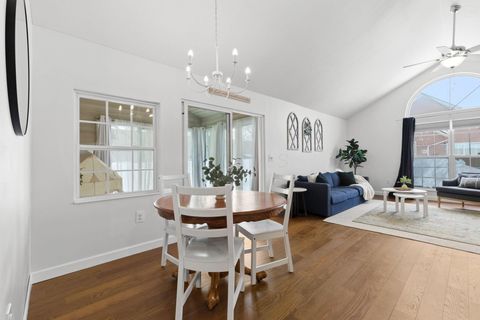 Tiny photo for 1930 Farmbrook Circle S, Grove City, OH 43123 (MLS # 226002842)