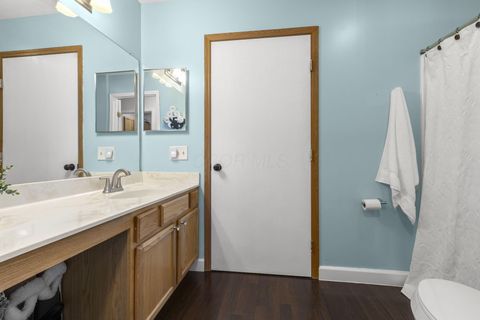 Tiny photo for 1930 Farmbrook Circle S, Grove City, OH 43123 (MLS # 226002842)