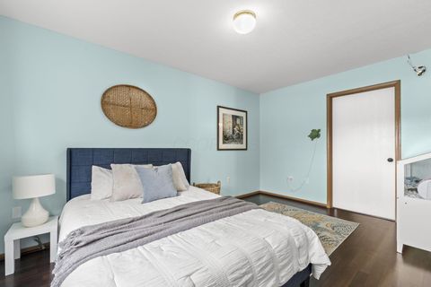 Tiny photo for 1930 Farmbrook Circle S, Grove City, OH 43123 (MLS # 226002842)