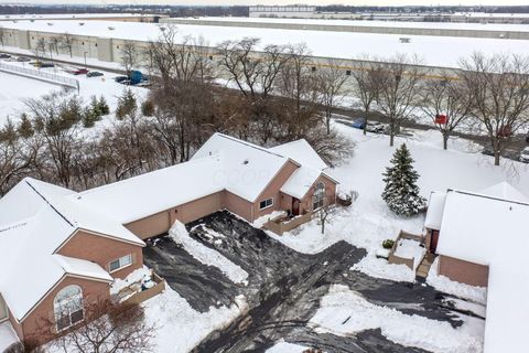 Tiny photo for 1930 Farmbrook Circle S, Grove City, OH 43123 (MLS # 226002842)