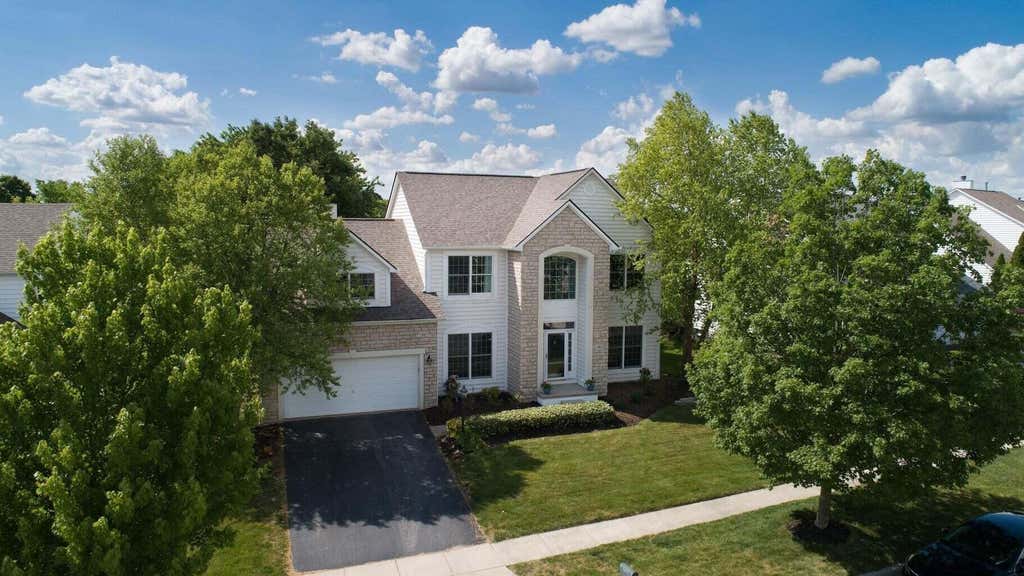 Photo of 7492 Fairfield Lakes Drive, Powell, OH 43065 (MLS # 226030144)