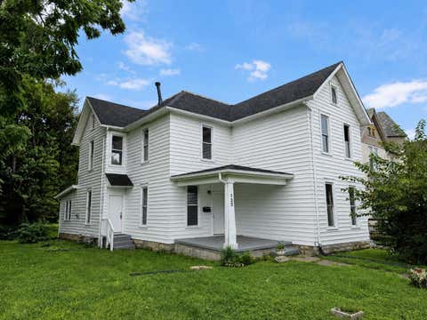 Photo of 131 E Southern Avenue, Springfield, OH 45505 (MLS # 226031643)