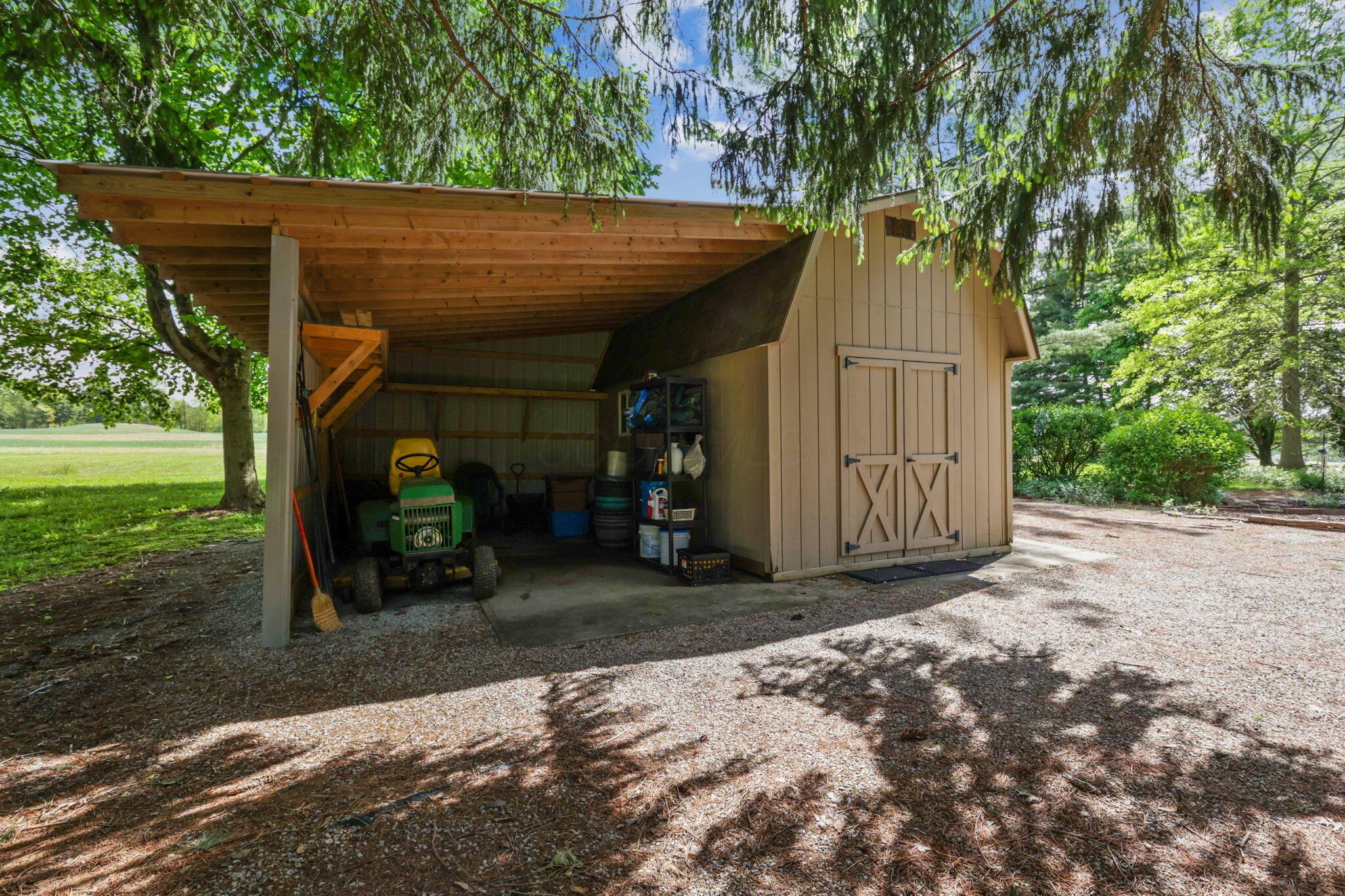 18040 Johnson Road, Heath, Ohio image 35