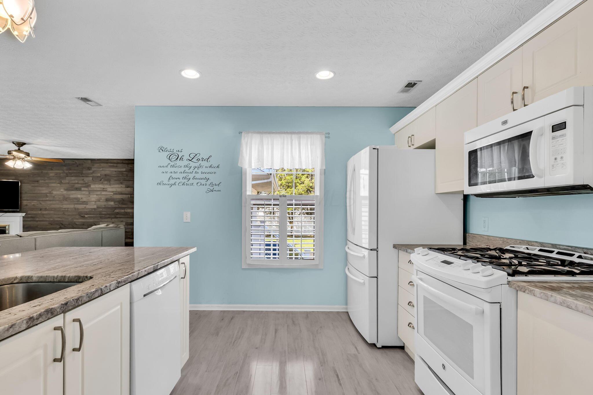 2493 Hotchkiss Street, Grove City, Ohio image 21