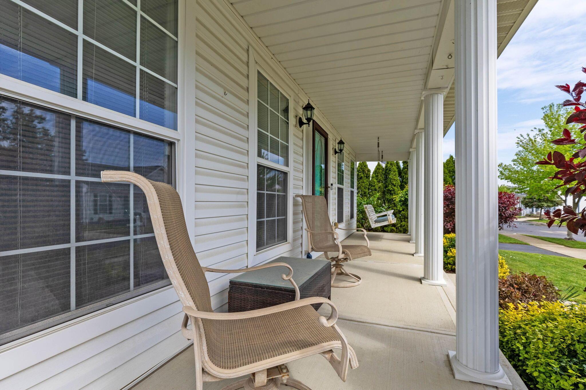 2493 Hotchkiss Street, Grove City, Ohio image 4