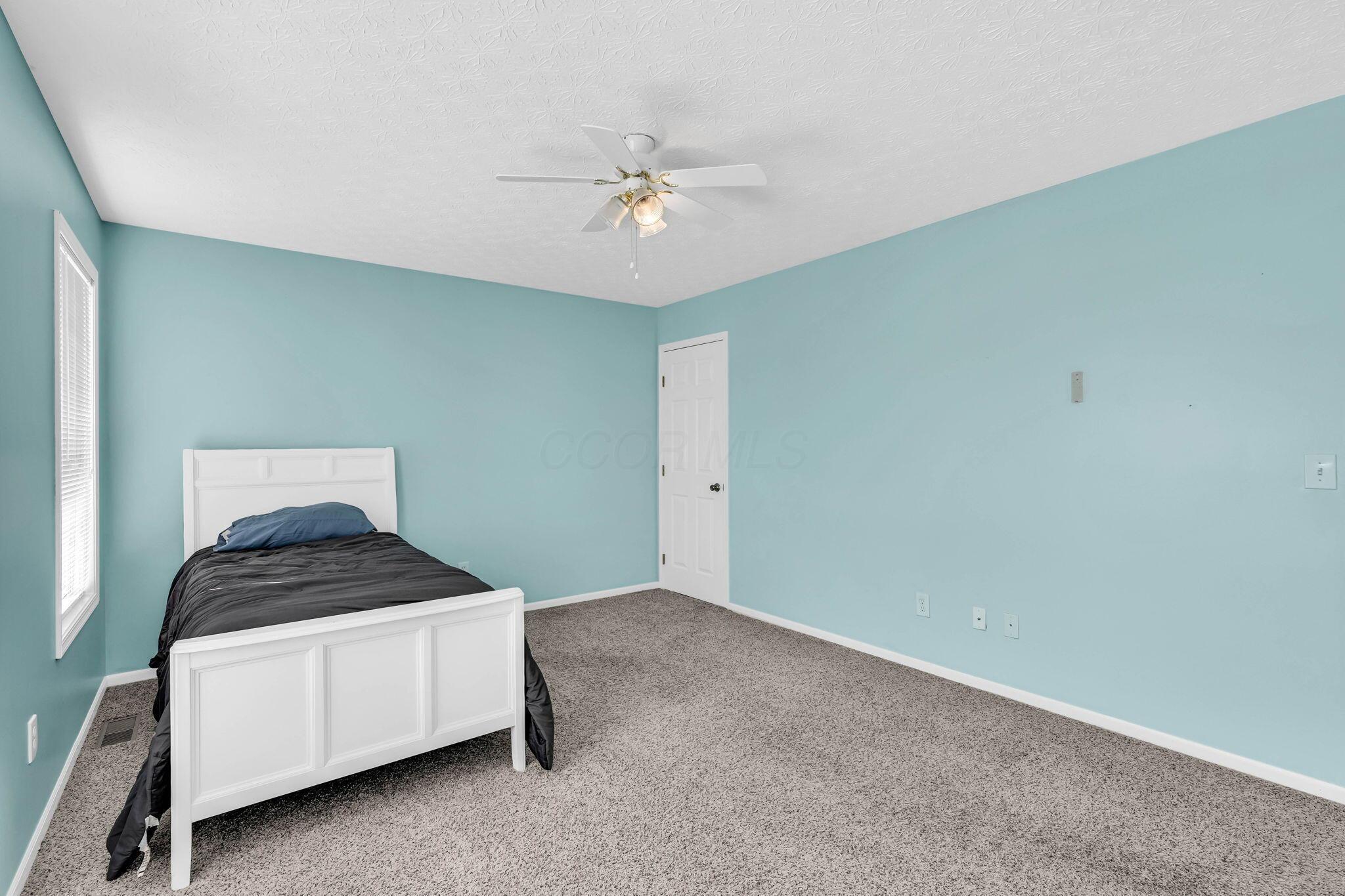 2493 Hotchkiss Street, Grove City, Ohio image 32