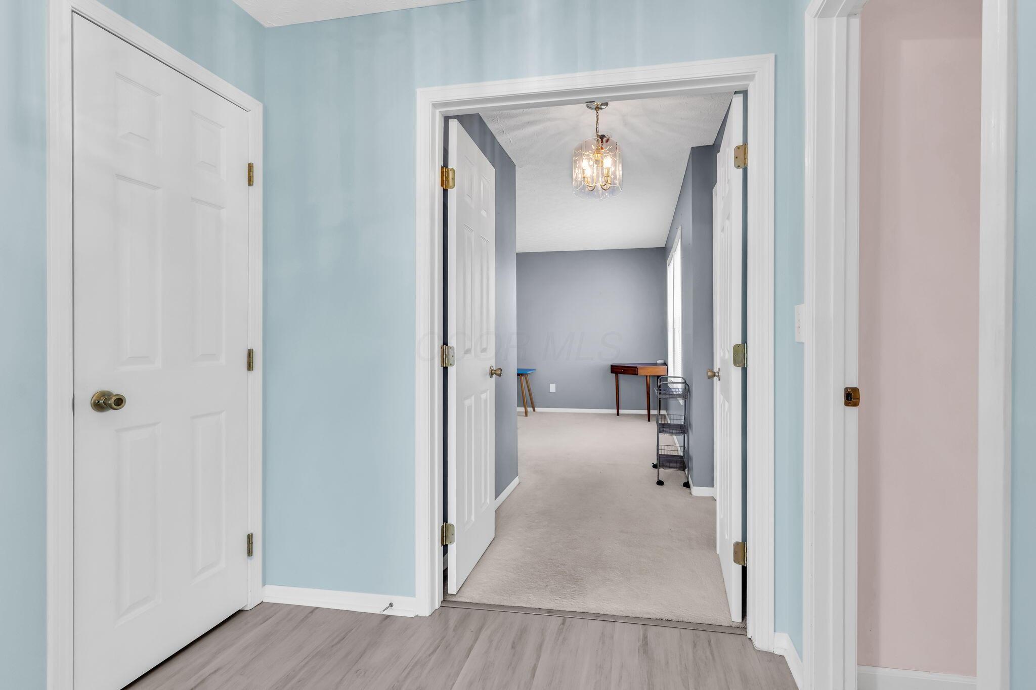 2493 Hotchkiss Street, Grove City, Ohio image 30