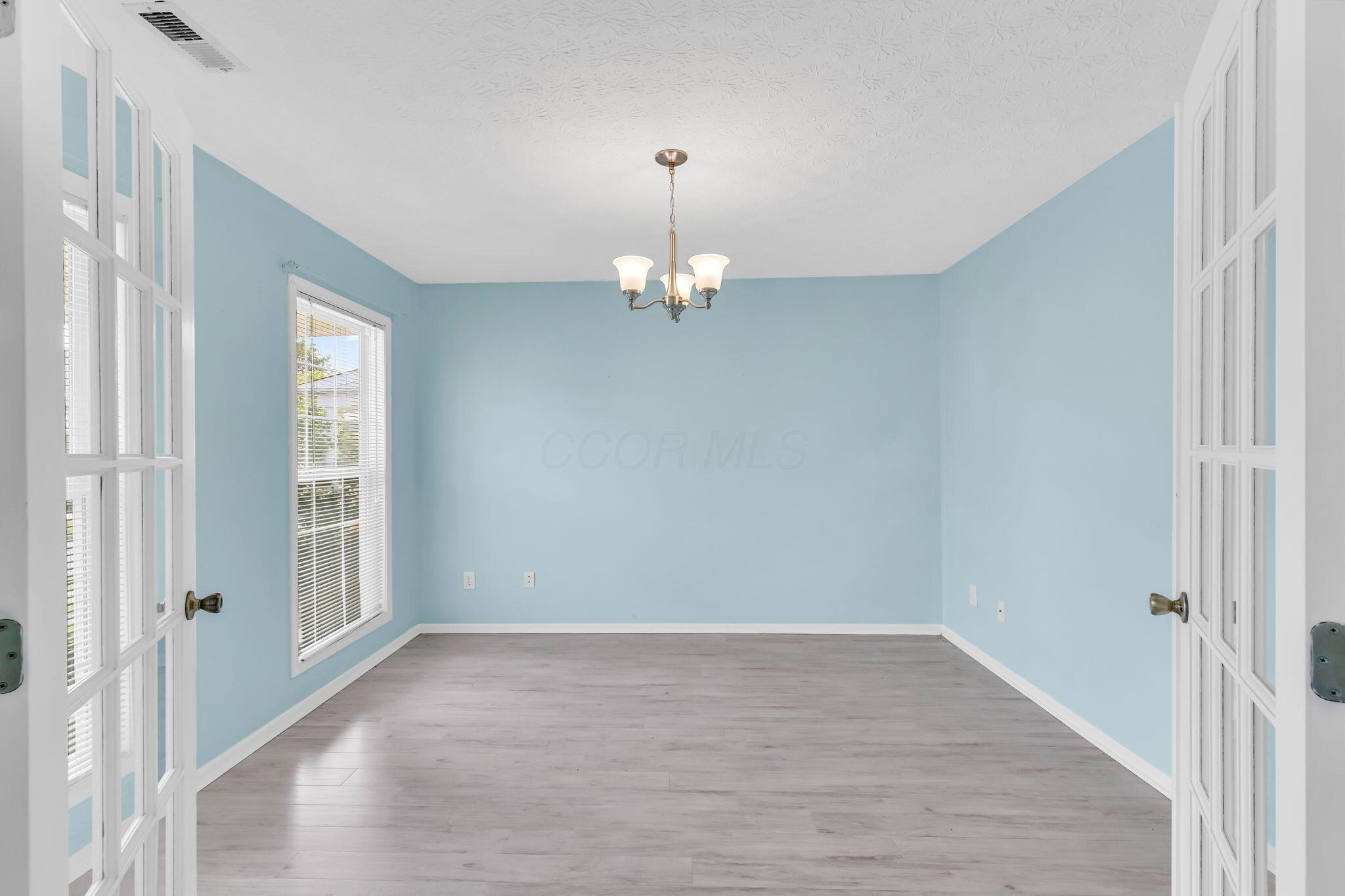 2493 Hotchkiss Street, Grove City, Ohio image 12