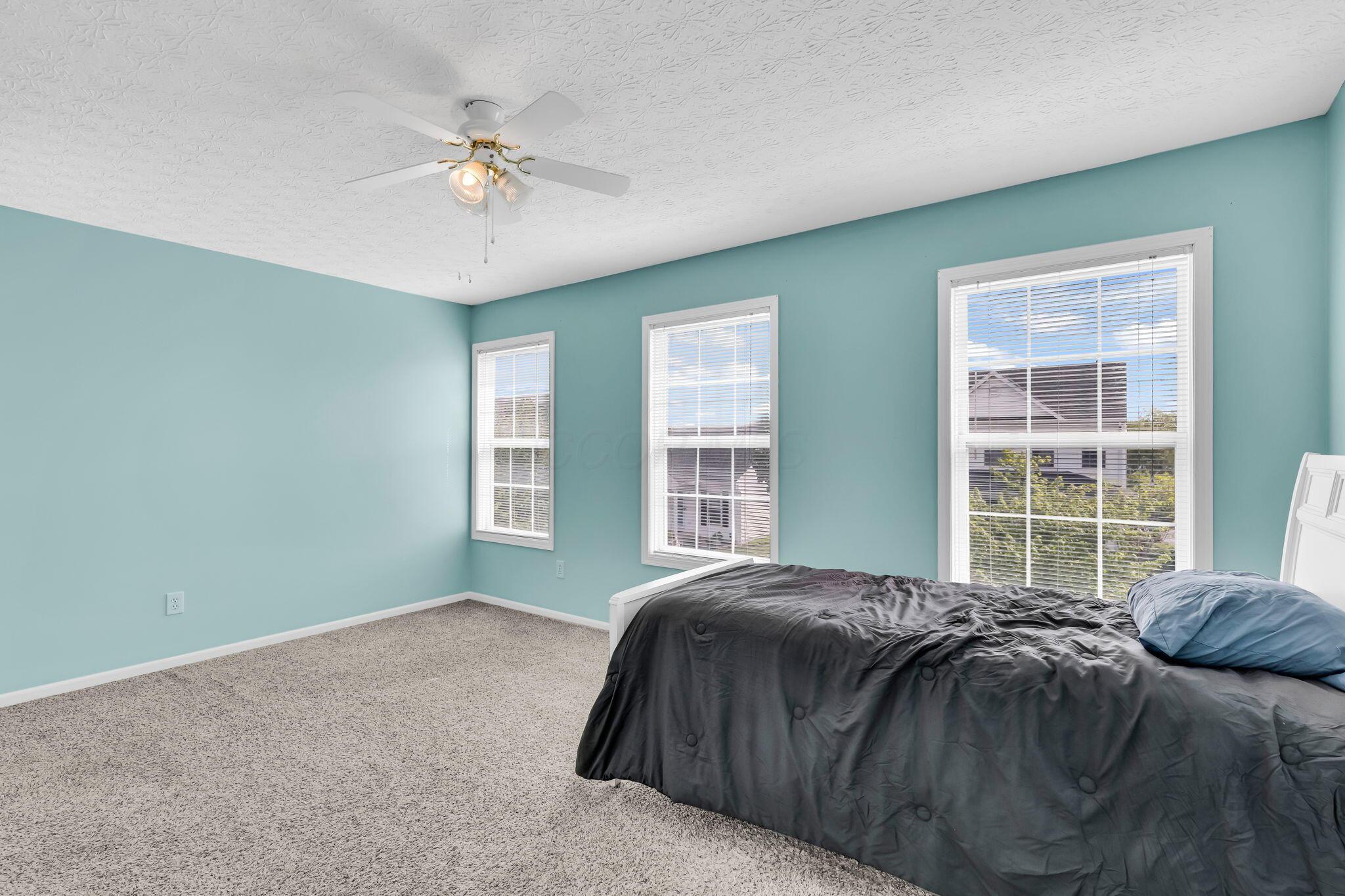 2493 Hotchkiss Street, Grove City, Ohio image 33