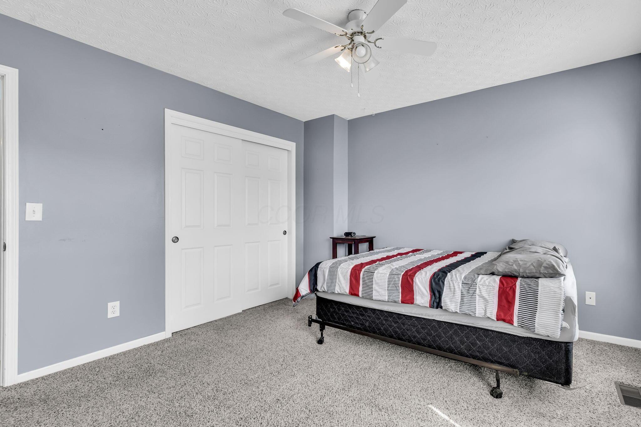 2493 Hotchkiss Street, Grove City, Ohio image 35