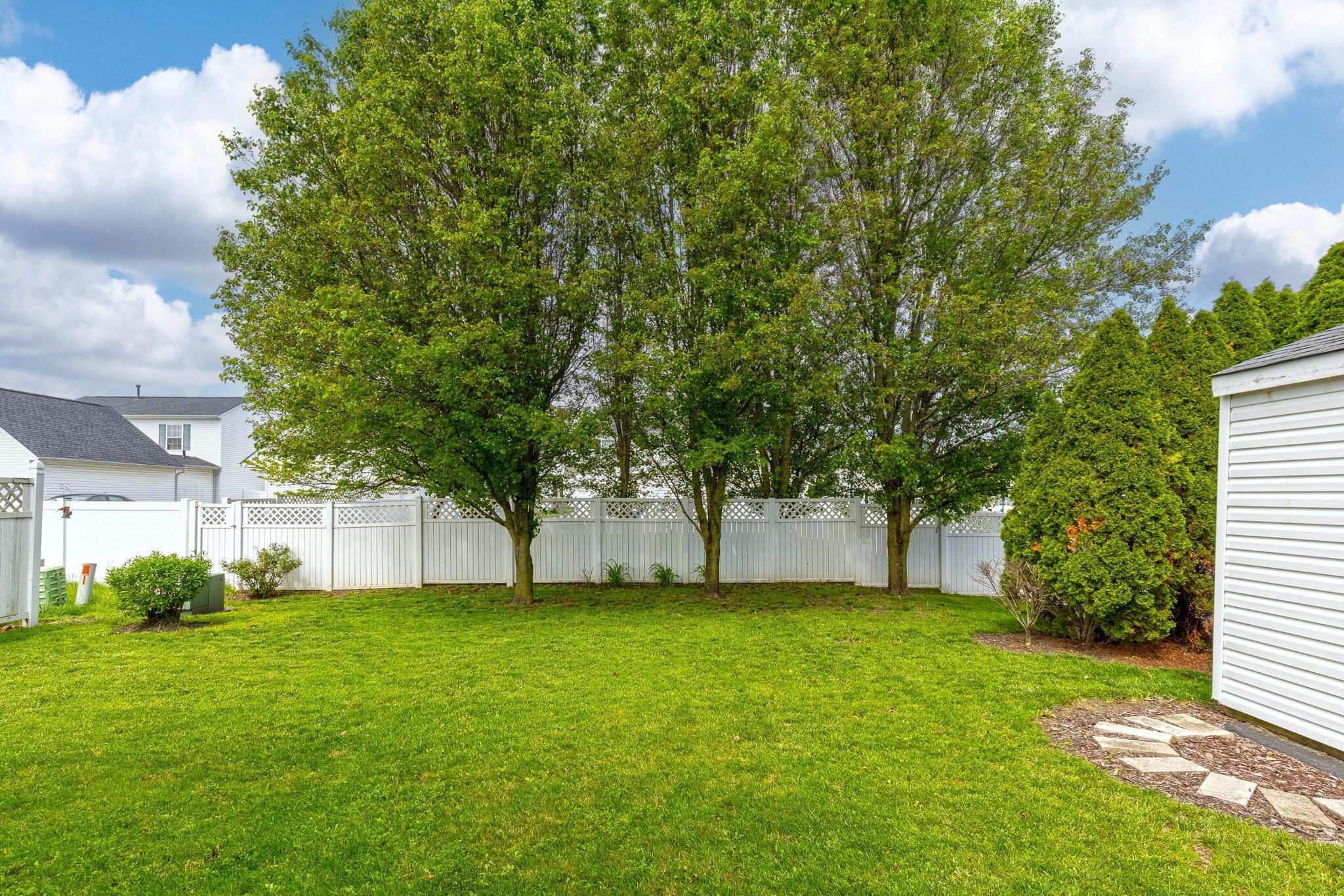 2493 Hotchkiss Street, Grove City, Ohio image 9