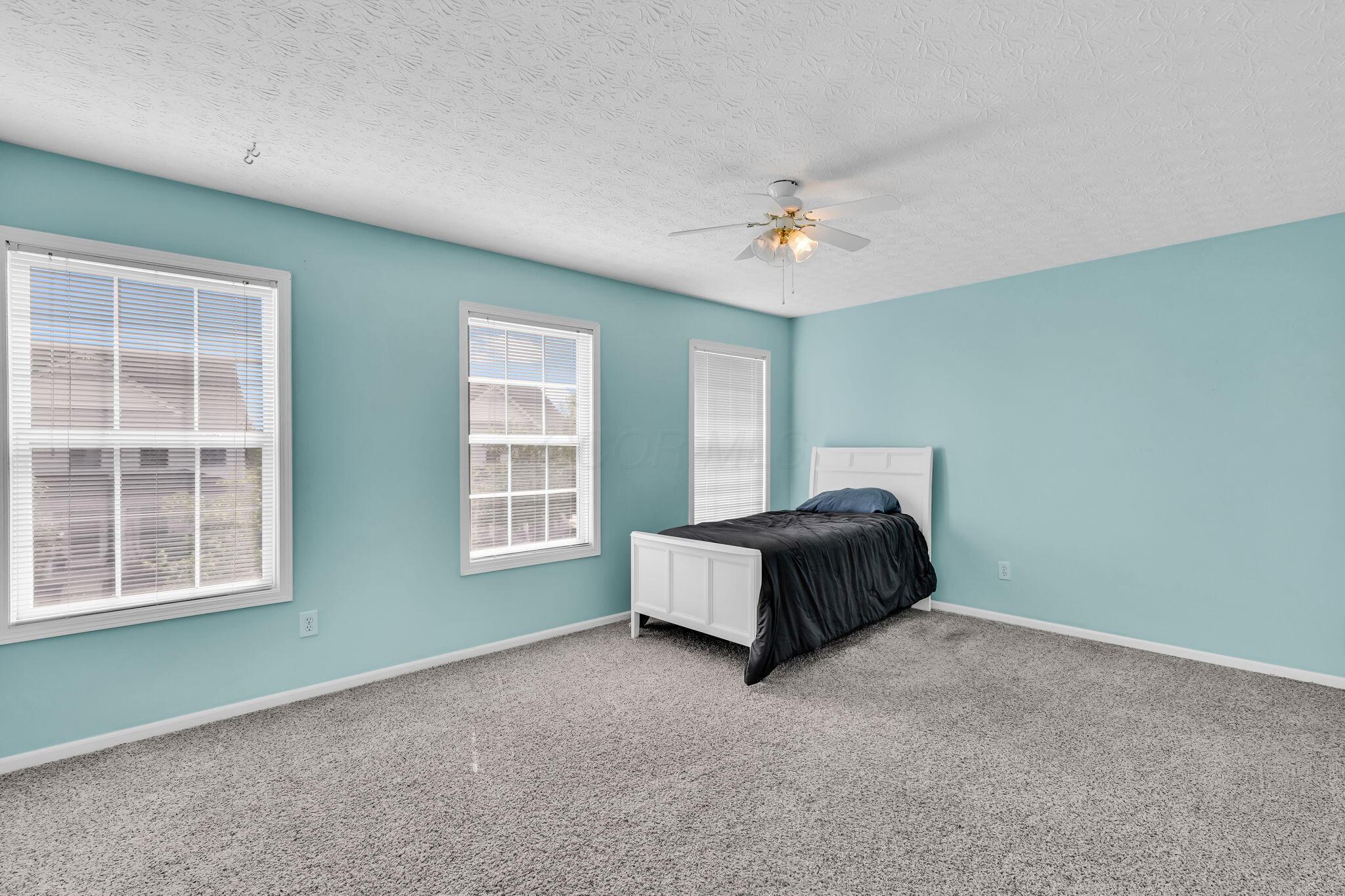 2493 Hotchkiss Street, Grove City, Ohio image 31
