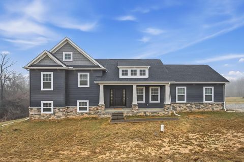 Photo of 3642 Bauman Hill Road SE, Lancaster, OH 43130 (MLS # 226005794)