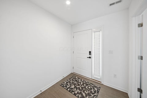 Tiny photo for 4907 Amber Crossing Road, Columbus, OH 43232 (MLS # 226040295)