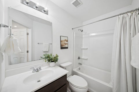 Tiny photo for 4907 Amber Crossing Road, Columbus, OH 43232 (MLS # 226040295)