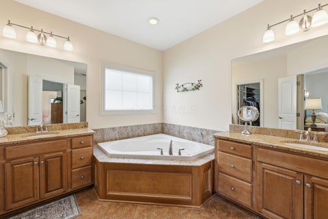 Tiny photo for 3233 Armscote Road, Dublin, OH 43017 (MLS # 226020934)