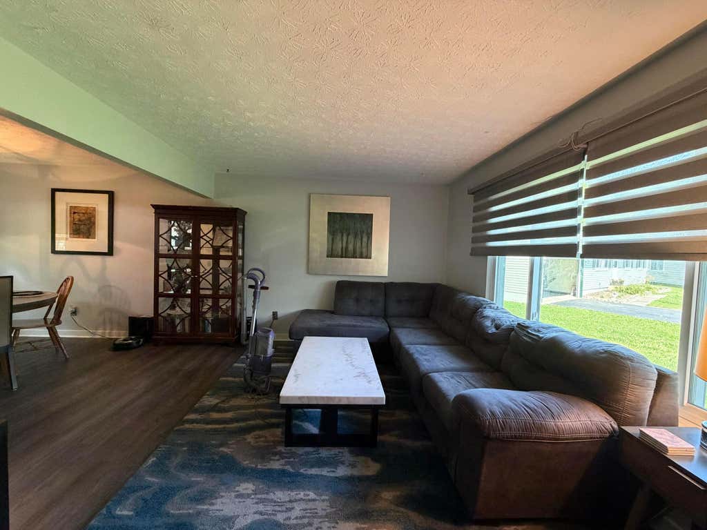 Photo of 655 Falls Place, Reynoldsburg, OH 43068 (MLS # 226022982)