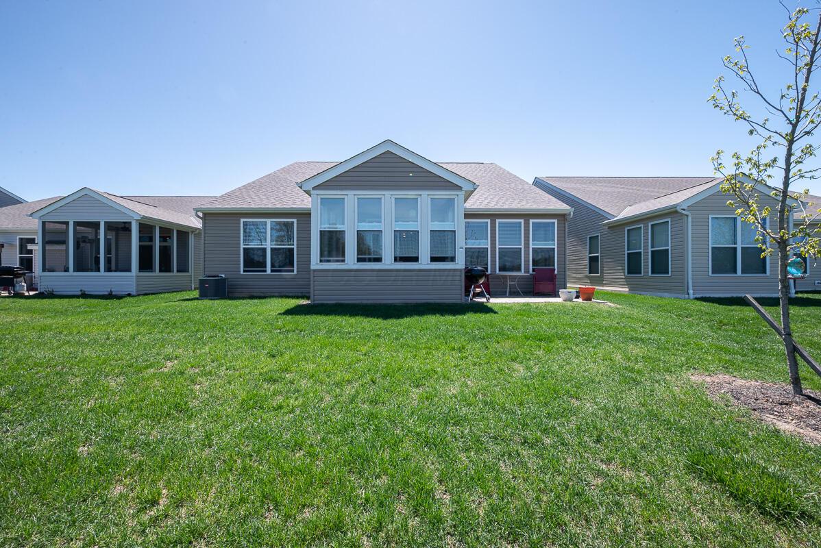 217 Woodland Sky Drive, Pataskala, Ohio image 7