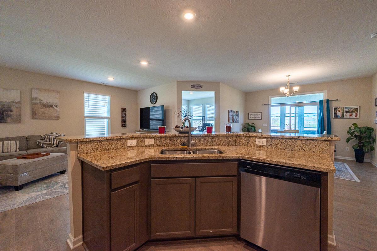 217 Woodland Sky Drive, Pataskala, Ohio image 23