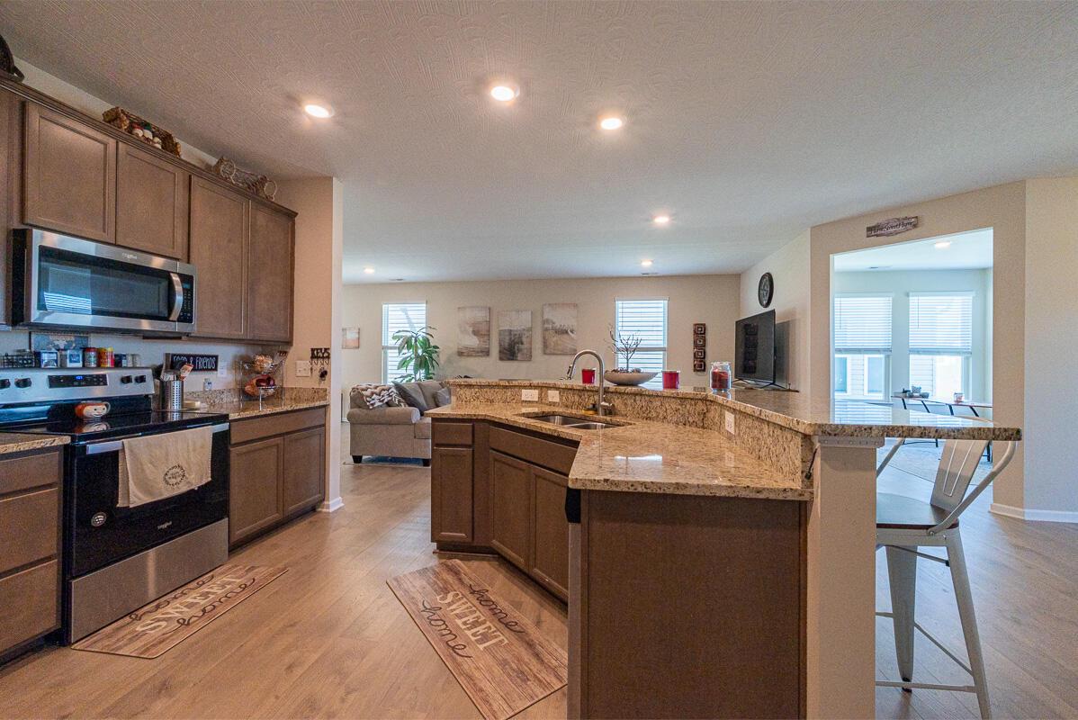 217 Woodland Sky Drive, Pataskala, Ohio image 18