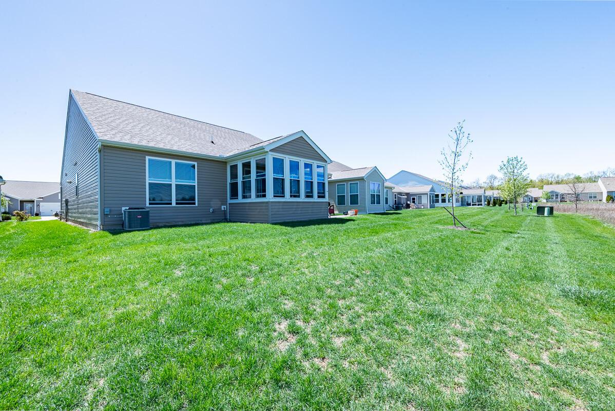 217 Woodland Sky Drive, Pataskala, Ohio image 6