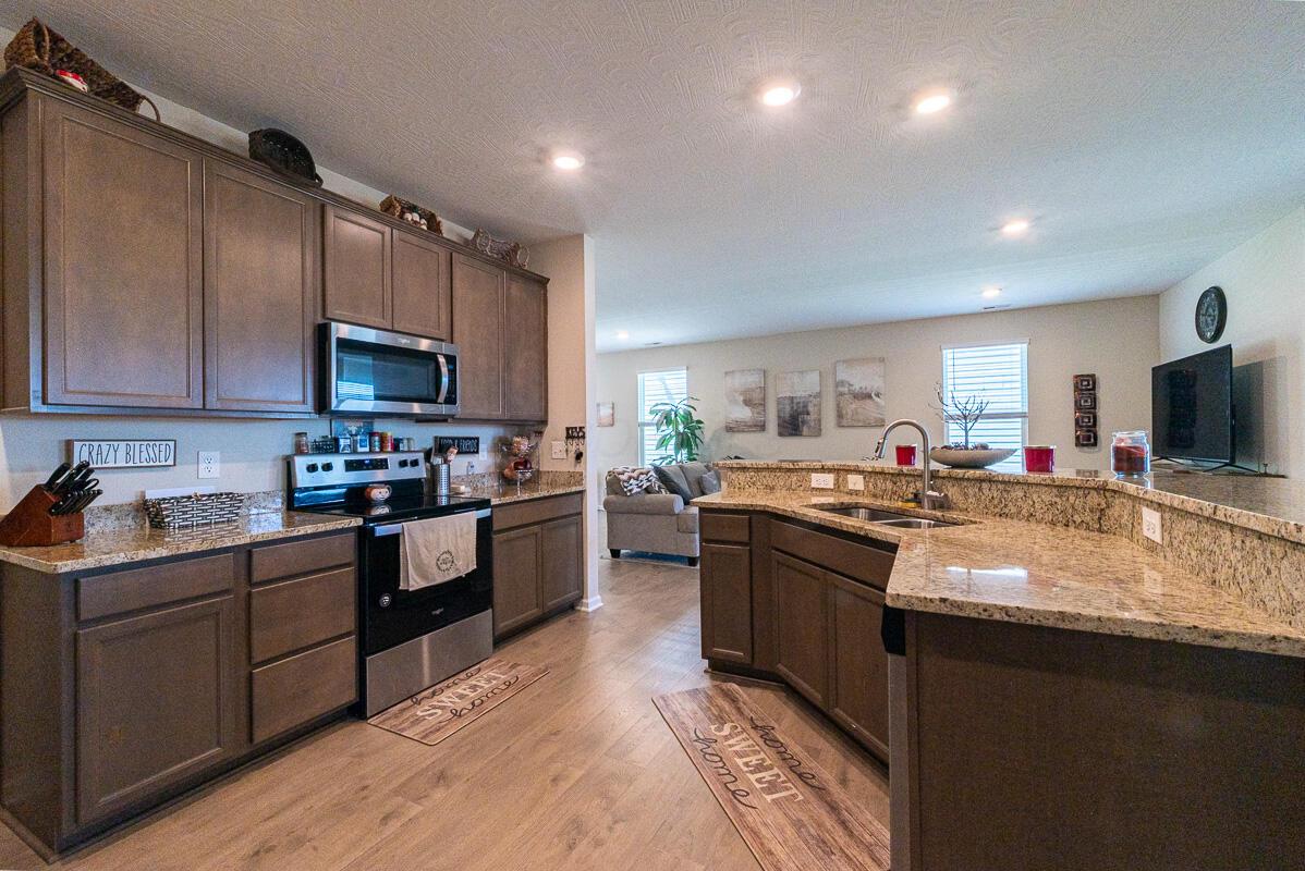 217 Woodland Sky Drive, Pataskala, Ohio image 19