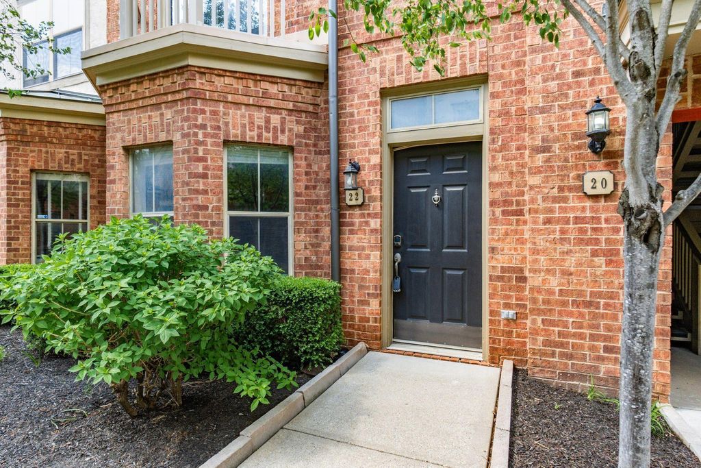 Photo of 22 Victorian Gate Way, Columbus, OH 43215 (MLS # 226014694)