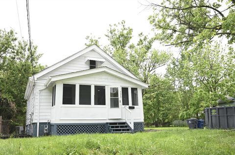 Photo of 206 Collingwood Avenue, Columbus, OH 43213 (MLS # 226018142)