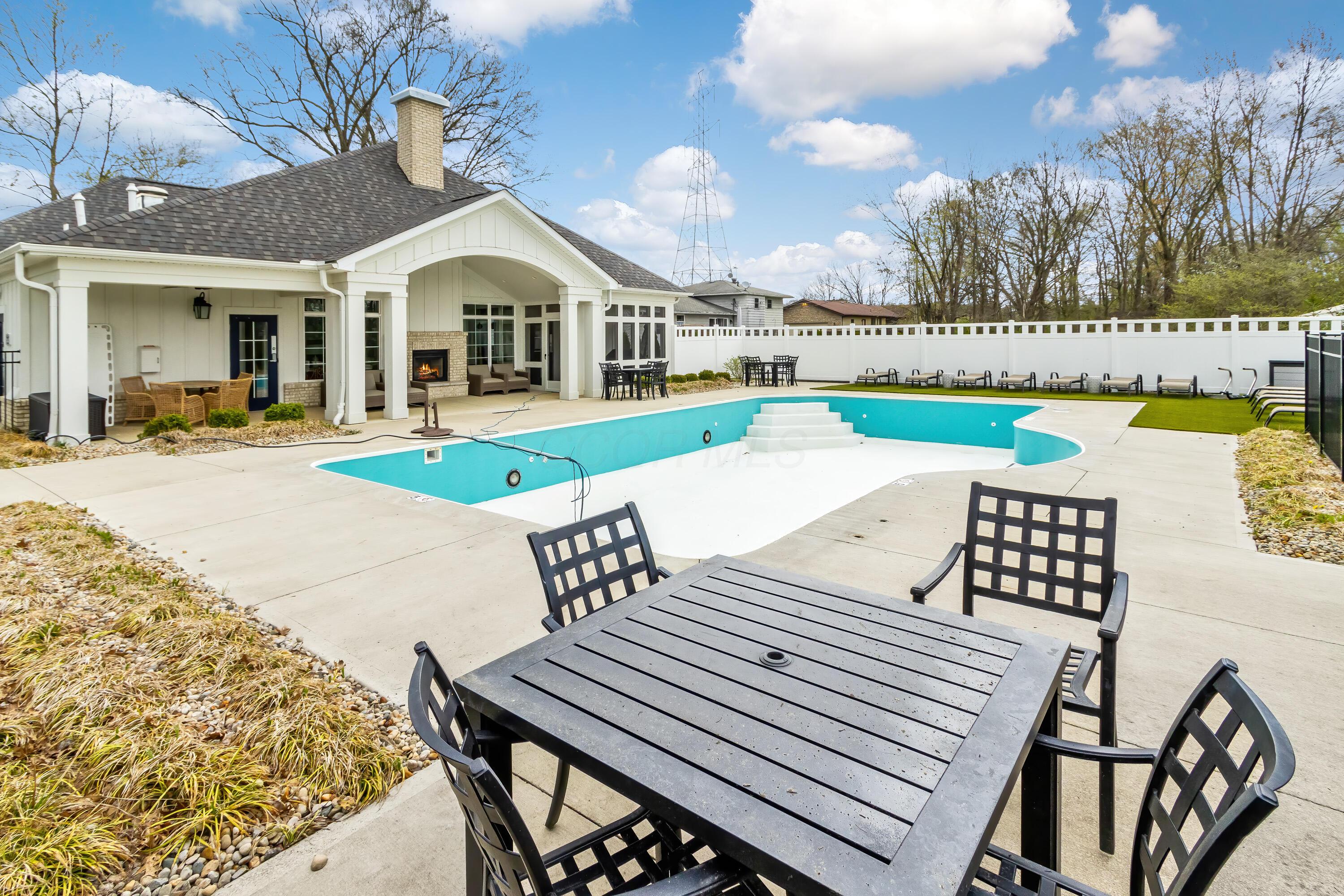3325 Strickland Drive, New Albany, Ohio image 35