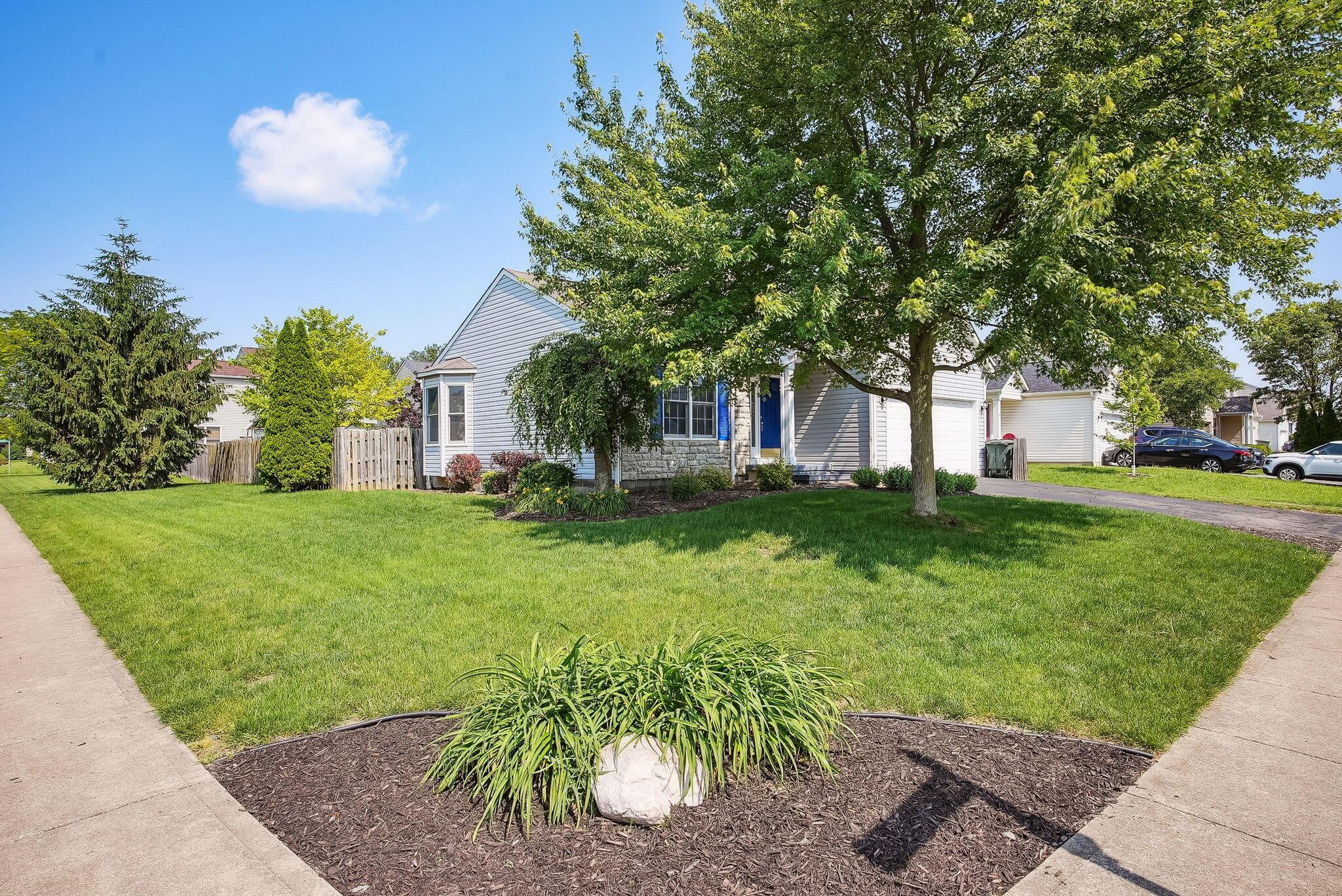 2147 Juneau Way, Grove City, Ohio image 16