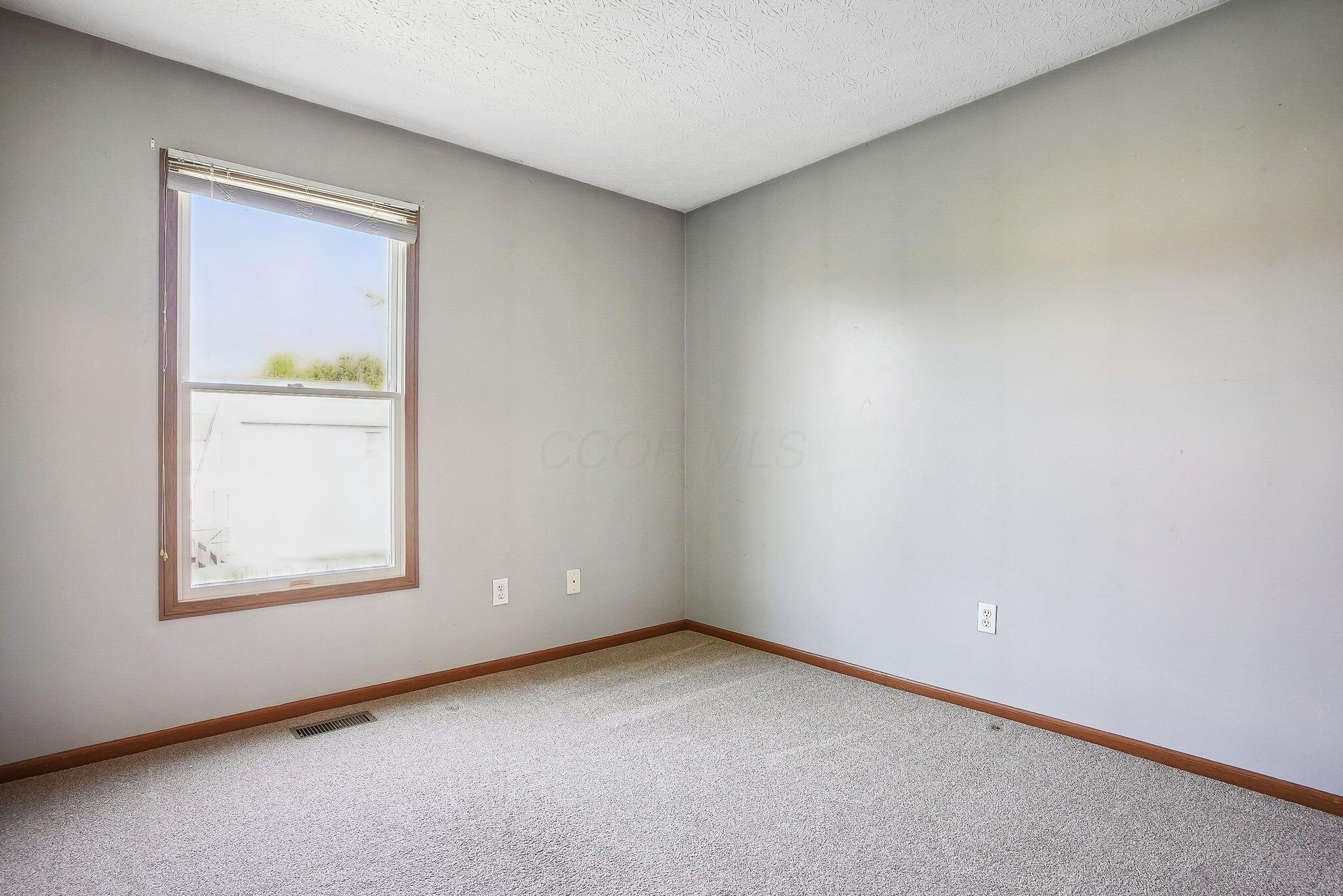2147 Juneau Way, Grove City, Ohio image 14