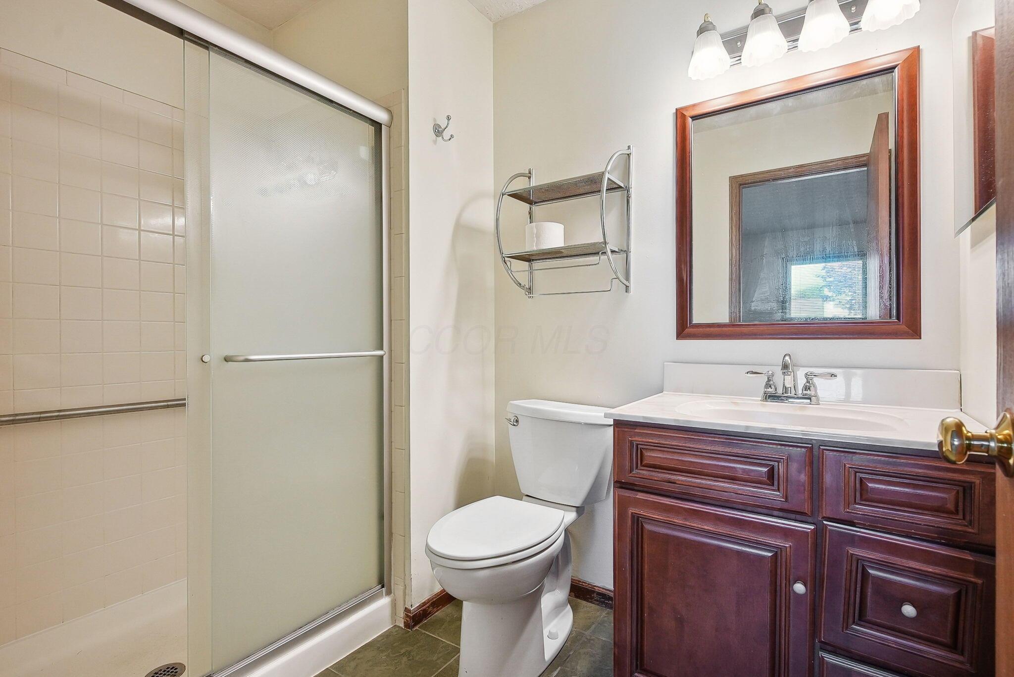 2147 Juneau Way, Grove City, Ohio image 13