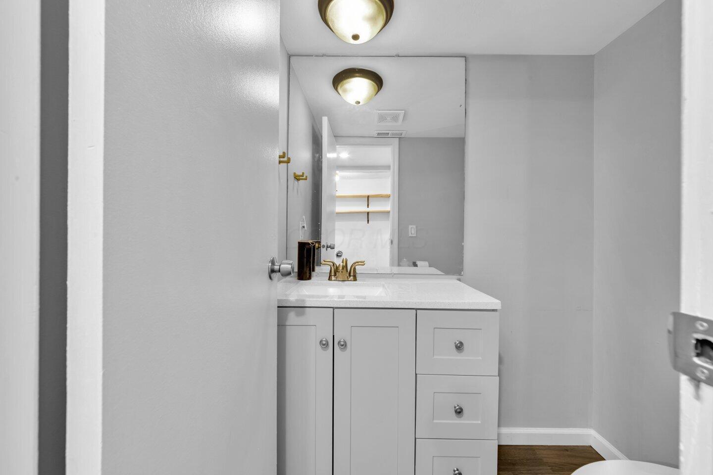 Columbus, Ohio 43220, United States, 3 Bedrooms Bedrooms, ,3 BathroomsBathrooms,Residential,Active,165596