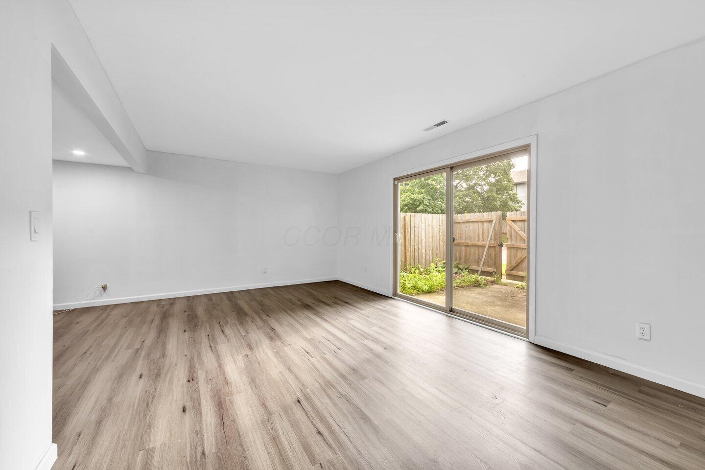 Columbus, Ohio 43220, United States, 3 Bedrooms Bedrooms, ,3 BathroomsBathrooms,Residential,Active,165596