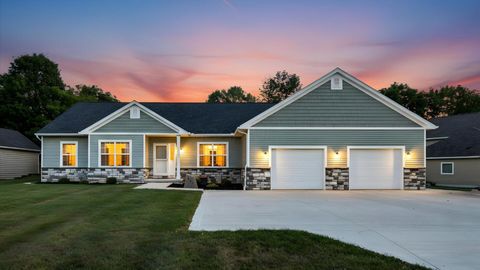 Photo of 141 Sandpiper Drive, Thornville, OH 43076 (MLS # 226008264)